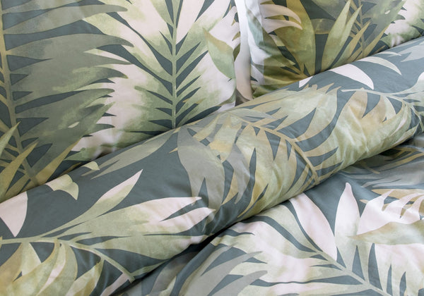 “NAVA” COMFORTER SET IN KHAKI